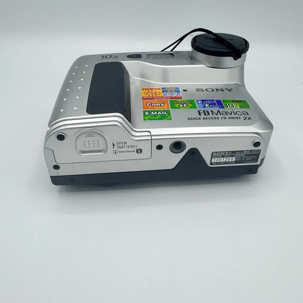 Sony Gray Digital Camera with Battery Kit